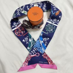 Authentic NWT Hermes Etriers Remix Twilly in Indigo and Rose 