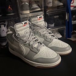 Dunk High “Chenille Swoosh Light Smoke Grey” Size 12