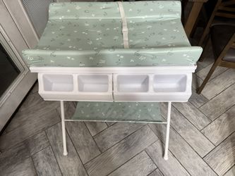 Baby Changing Station/Bath Station Combo