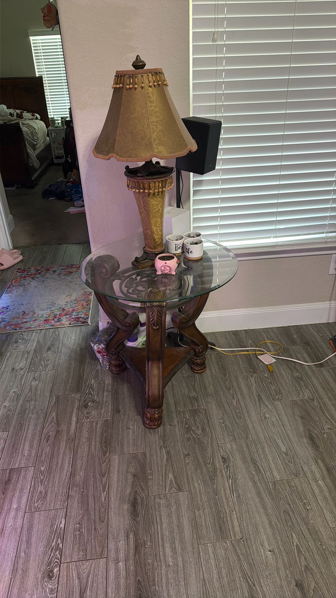 2 Glass End Tables And 2 Lamps For Sale. Excellent Condition
