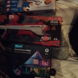 Toy Guns And Lightning 