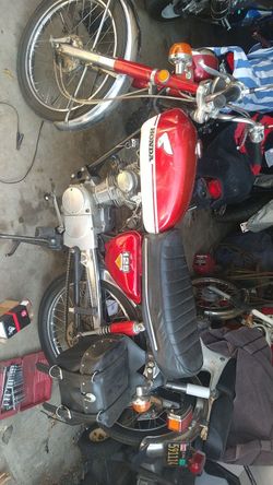 Red b1972 cb 100