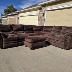 Excellent Condition Brown Lazy boy Reclining Sectional Sofa- Delivery Available