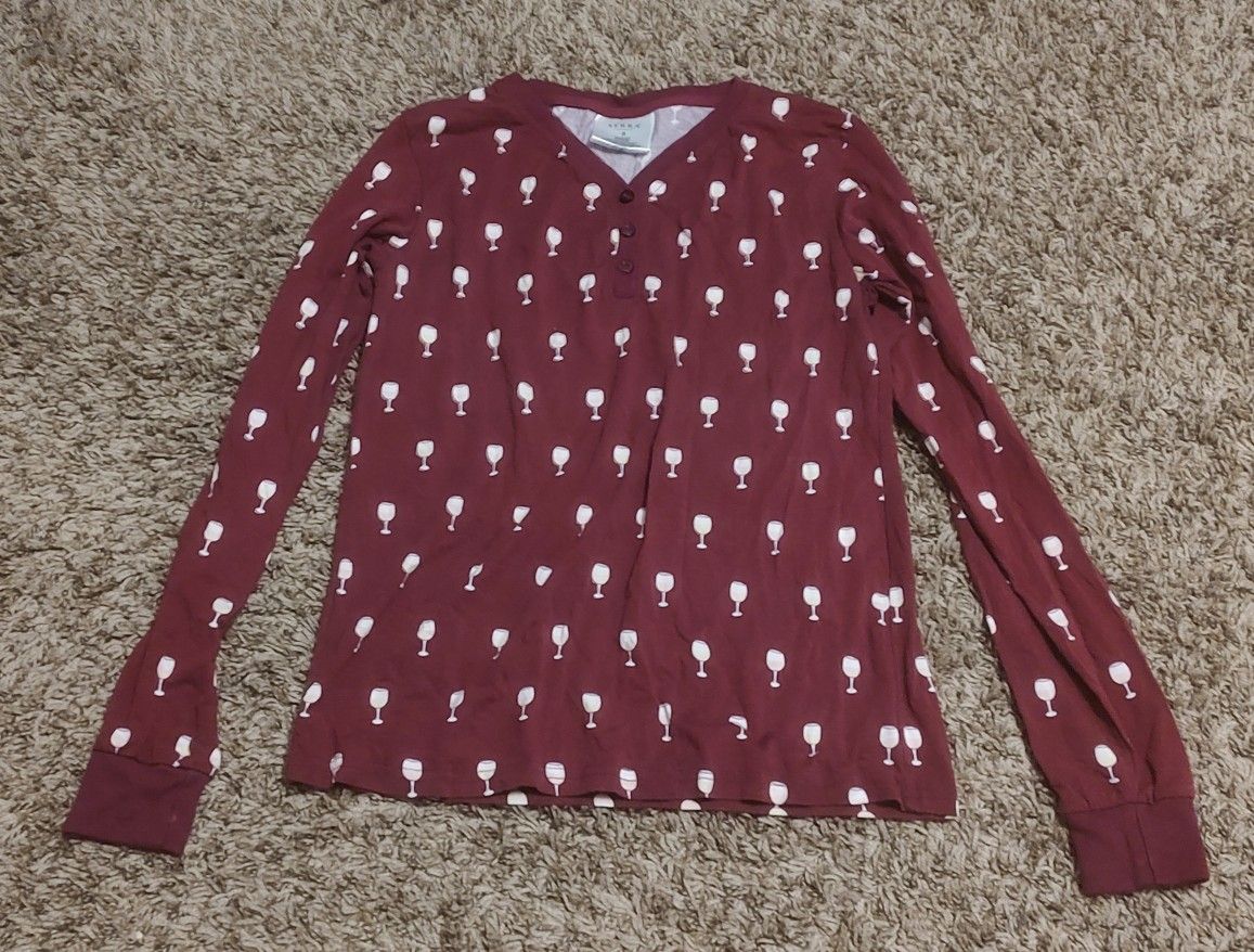 Women size Small Serra wine glasses design top