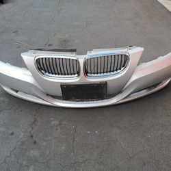 2009-2011 Bmw 3 28i (3 Series Sedan) Complete Front Bumper With All The Accessories Oem. 
