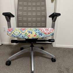 Used Adjustable Office Chair 