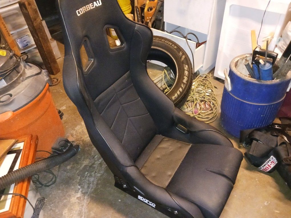 CORBEAU Bucket Seat
