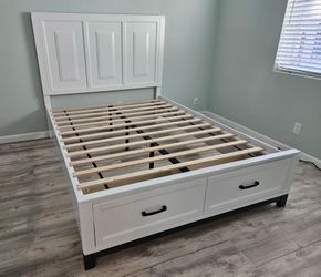 Marine white queen platform bed