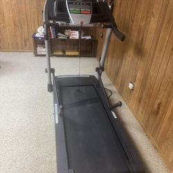 Reebok Crosswalk RT 5.0 Treadmill 