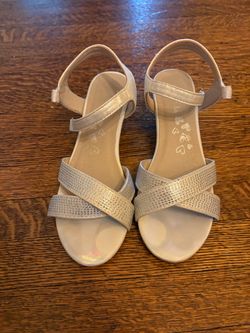 EUC Girls Champagne color Rhinestone Wedge Sandals Sx 3