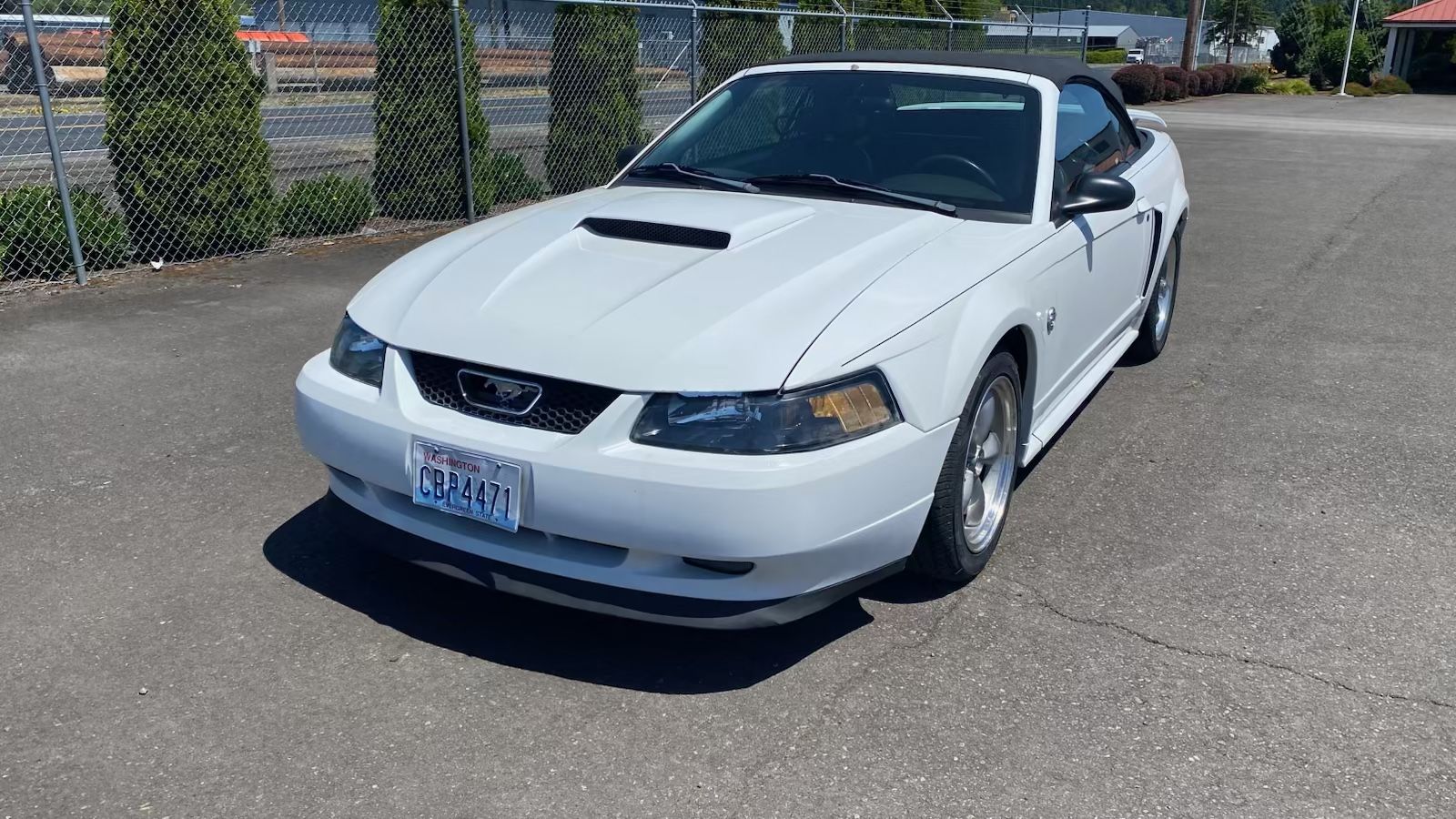 2004 Ford Mustang