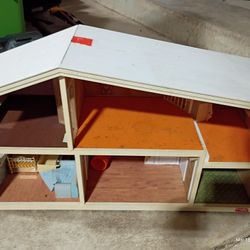 Vintage LUNDBY Doll House