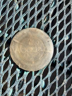 Woodard outdoor table with 5 chairs
