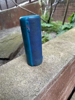 UE Boom 2 (Waterproof Bluetooth speaker)