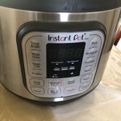 Price Is Firm Like New Instant Pot XL Tested Works Perfectly when you come ill fully test it for you 