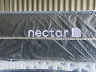 Brand New Memory Foam    Cali King Size Mattress 