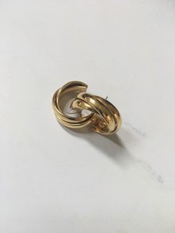Brand new gold earrings