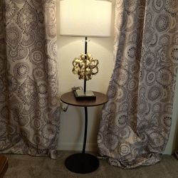 Table Lamp With Free Metal End Table