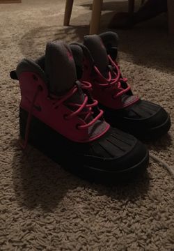 Nike ACG Boots Size 3Y Like New