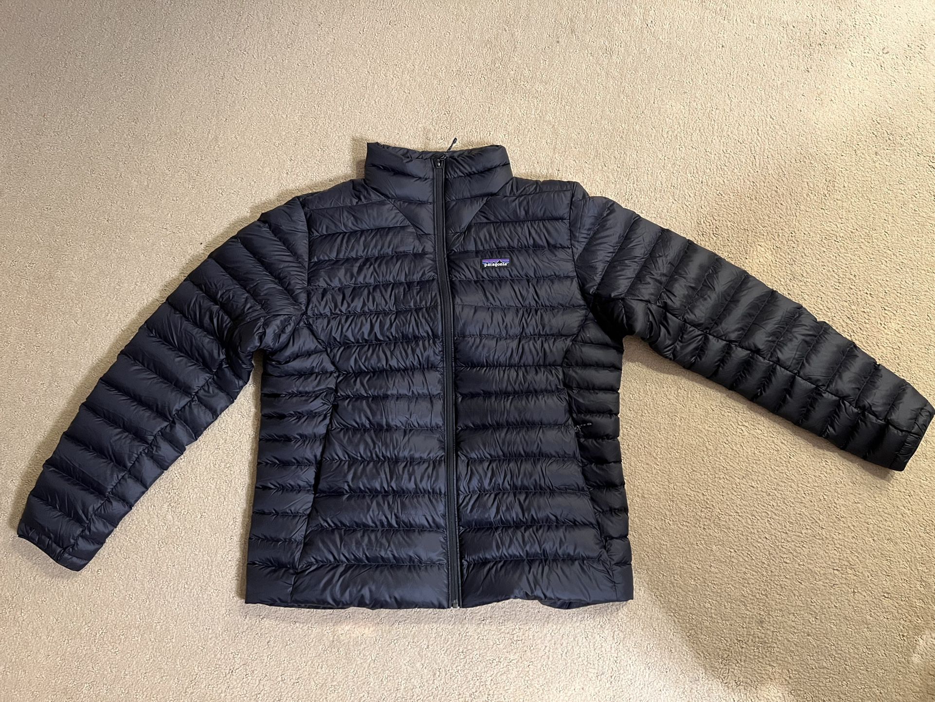 Patagonia “Mens Down Sweater” Brand New…Size Large 