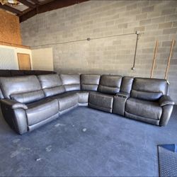 FREE LOCAL DELIVERY 🛻 Wylder Leather Power Reclining Sectional with Power Headrests 