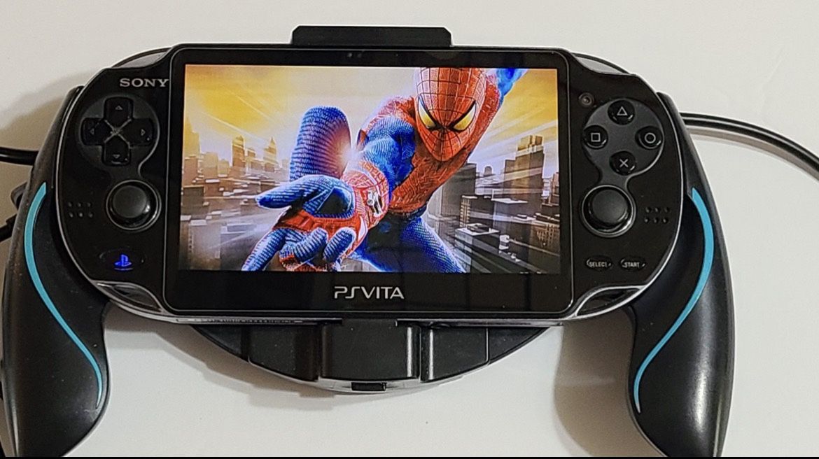 PS vita PCH1100 PlayStation®Vita ブラック 3G・Wi-Fi PCH-1100