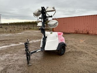 2014 MAGNUM MLT6SK LIGHT TOWER, Kubota diesel, 6kw generator, portable. s/n:5AJLS1019EB411575 --(LOCATED IN MADERA, CA)--