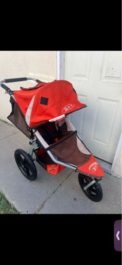 BABY JOGGER STROLLER