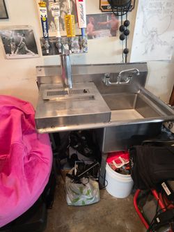 Stainless steel sink