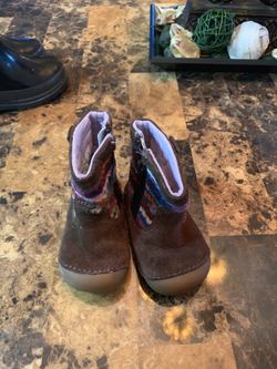 Stride rite boots size 4w