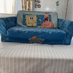 Sponge Bob SpongeBob Squarepants Toddler Child Foam Chair Couch Sofa - Good Condition

The cover can be removed to wash