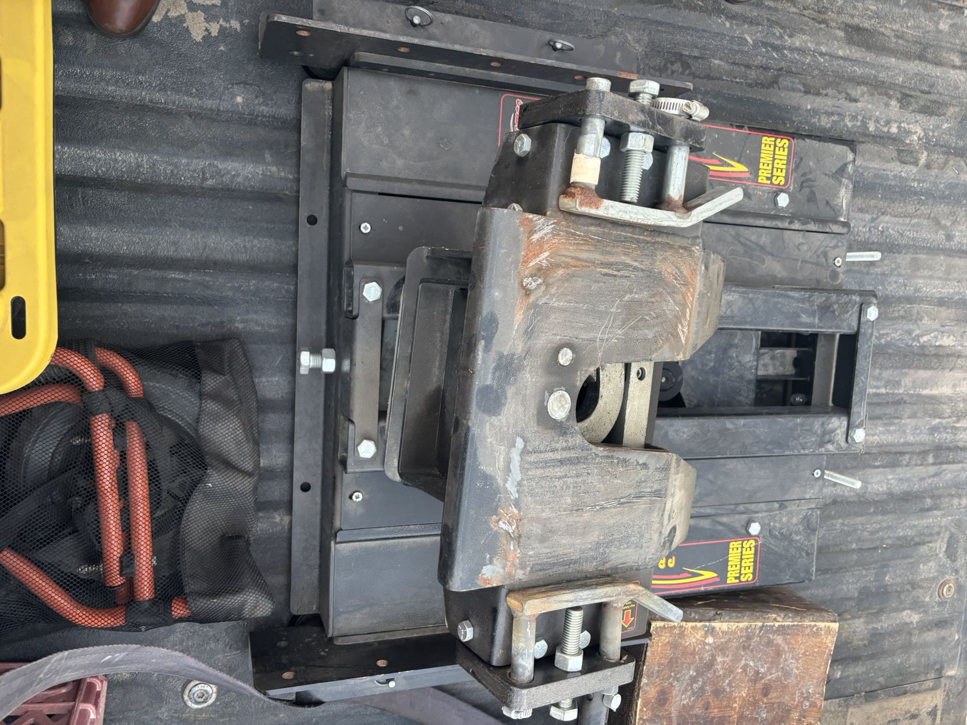 Demco Sliding Fifth Wheel Hitch 