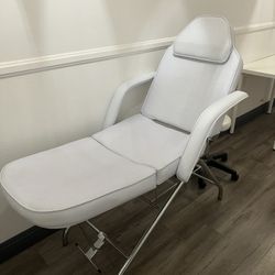 Esthetician Chair/ Facial Chair With Rolling Stool
