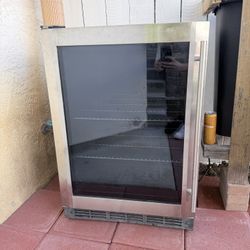 🧊 Magic Chef Beverage Cooler – Like New