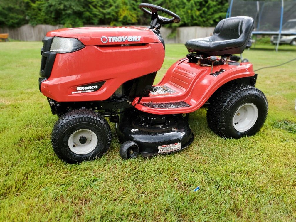 2013 Troy Bilt Bronco riding lawn mower