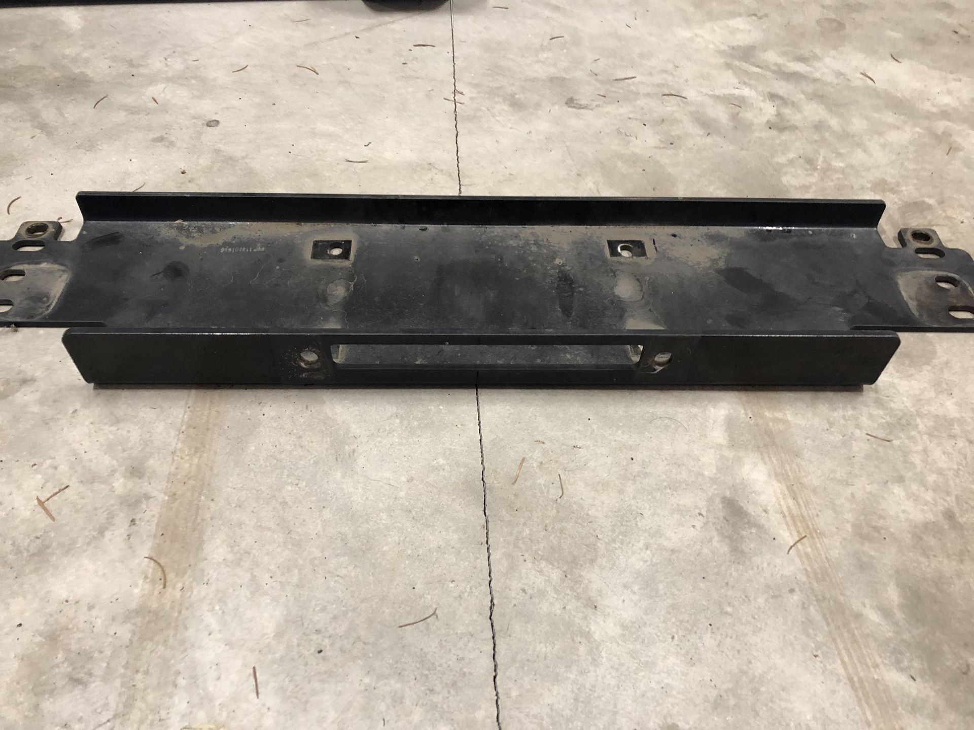 Winch mounting plate