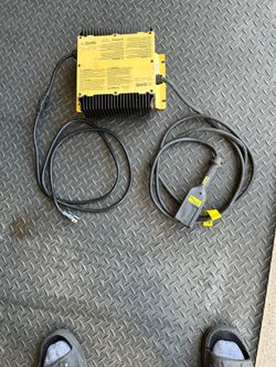 Golf cart charger
