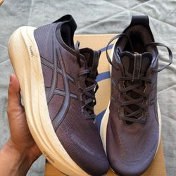 ASICS Gel Nimbus 27 Size 11