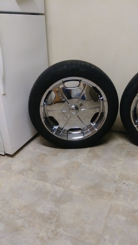 Tires used 5 Lugs universal