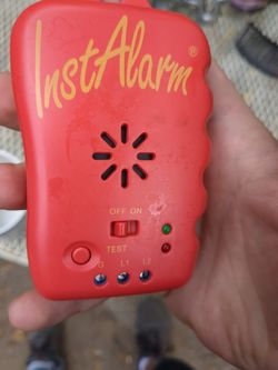 InstAlarm Peace of Mind Floor Heat System Installation Monitor and Short Circuit Checker InstAlarm Peace of Mind Floor Heat System Installation Monitor and Short Circuit Checker