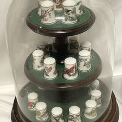 Lot 24 Franklin Mint Porcelain 1979 Bird Thimbles w original stand