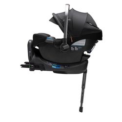 Nuna Pipa car seat and base 