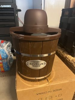 Ice cream maker