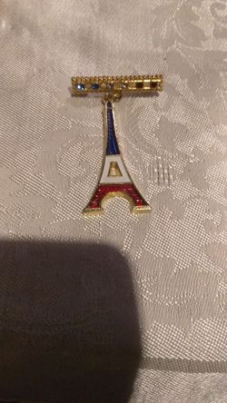 Vintage Eiffel Tower brooch/shirt pin