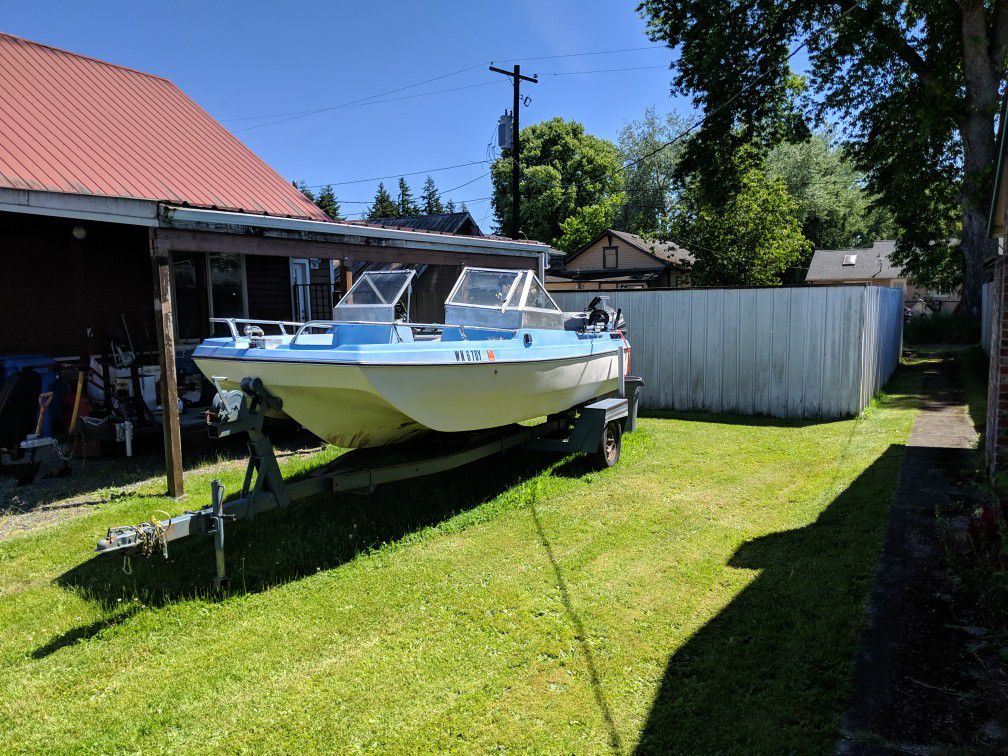 Photo 17ft Marlin Boat With Full Canvas Top Almost New