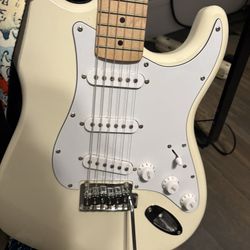 Squire Affinity Strat With Mustang Lt25 Amp