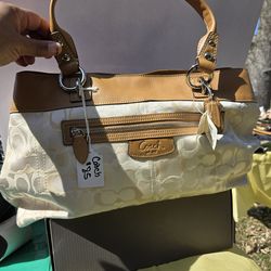 COACH signature purse, white w/ khaki trimmingsnew w/tag
