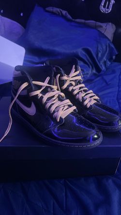 Jordan 1 Retro High Black Metallic Gold(gold laced) (2020)