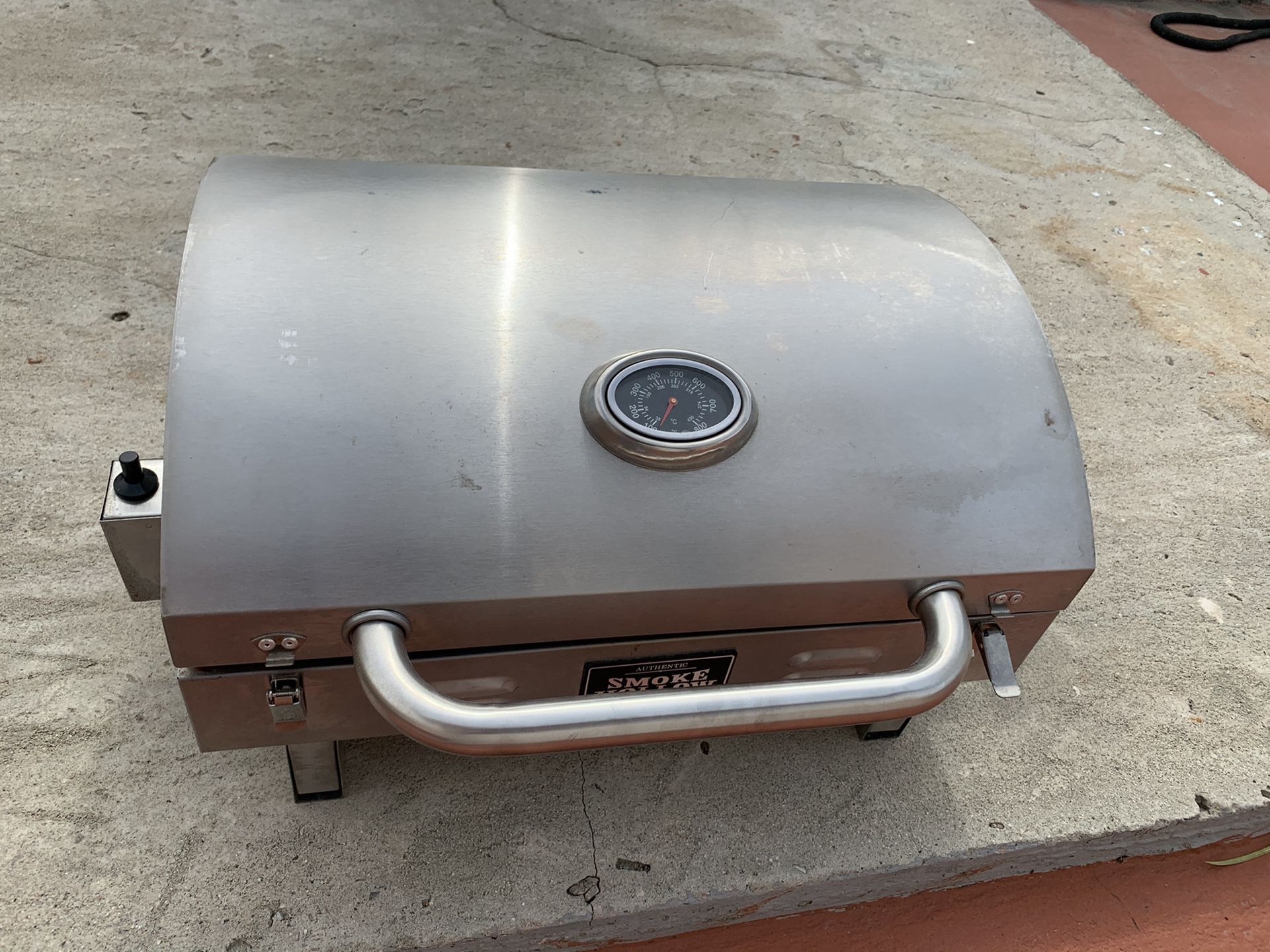 Masterbuilt SH19030819 Smoke Hollow PT300B Propane Grill, Tabletop (Newer Version)