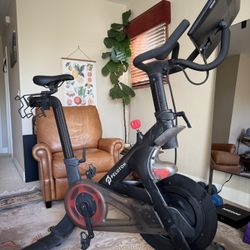 Peloton Bike (2021 Model) - Excellent Working Condition